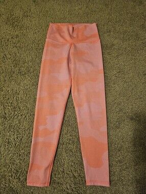 aerie Pink Active Leggings with Subtle Coral Accents